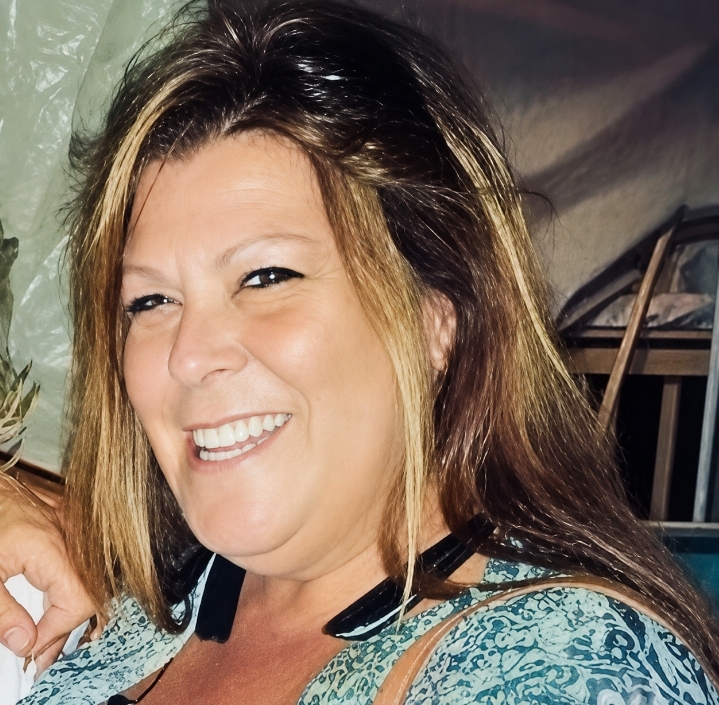 Portrait of Carmi Daley, Founder & Senior Recruiter